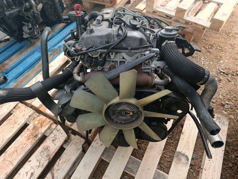 Moteur D20DT — vue 1