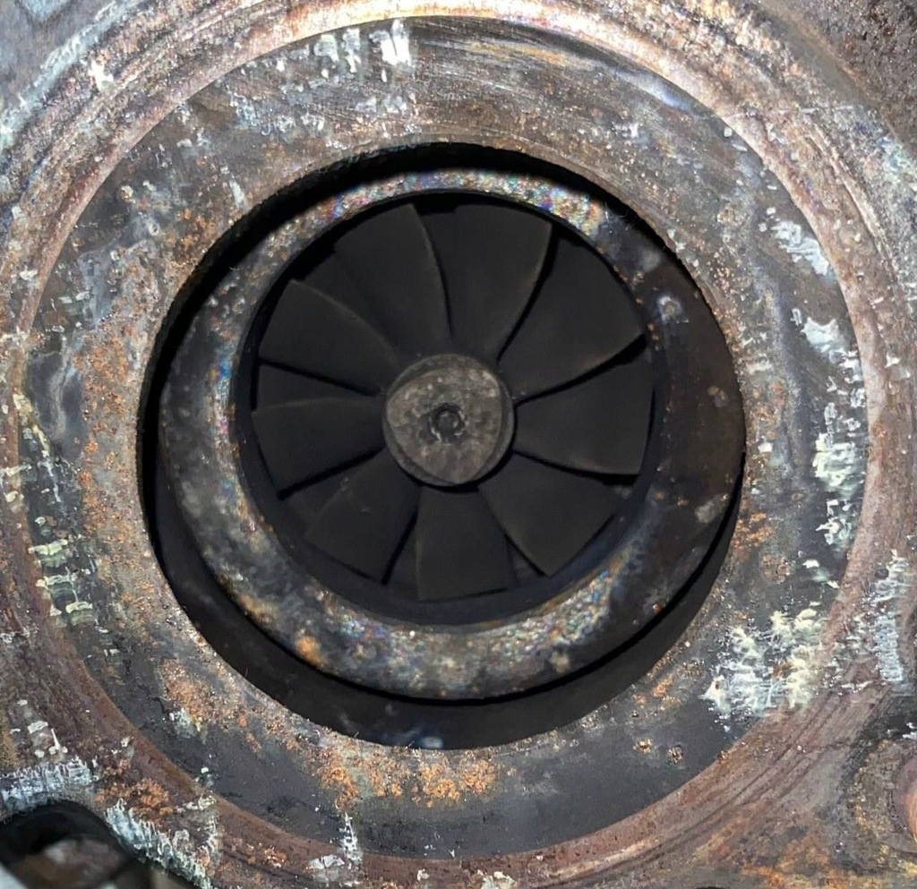 Moteur M9R 830 — vue 3