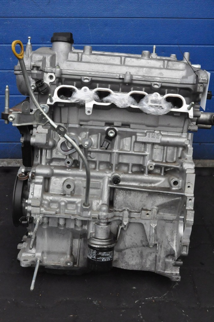 Moteur 1NZ-FXE — vue 1