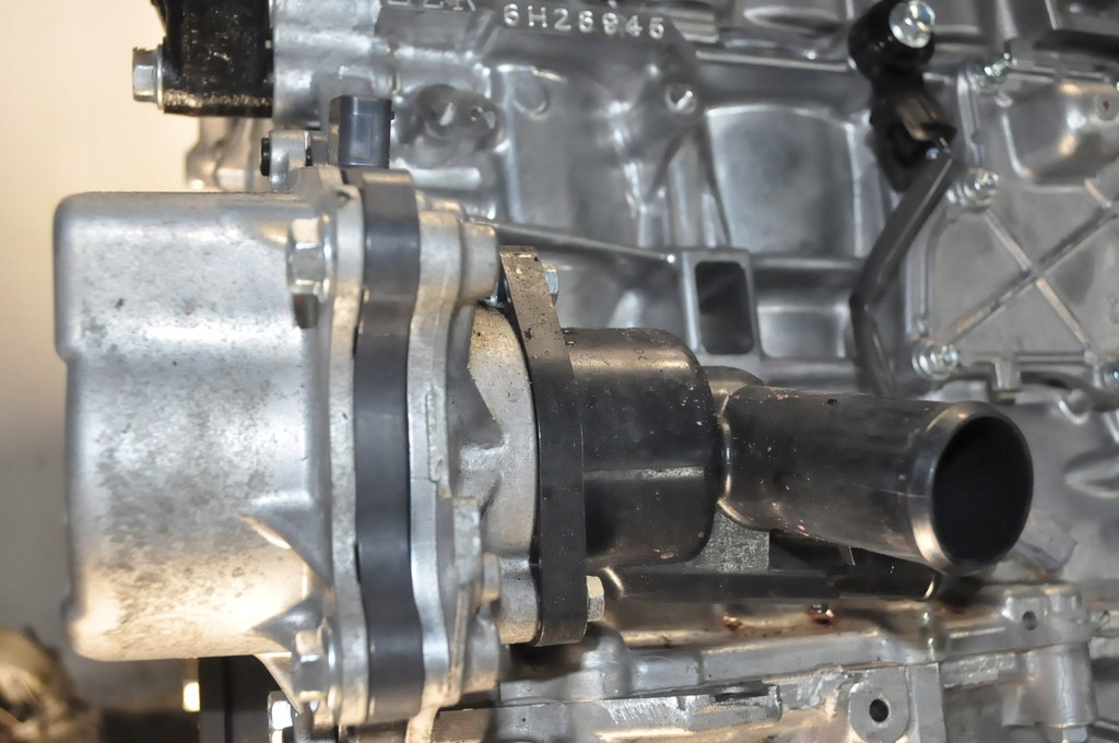 Moteur 2ZR-FXE — vue 4