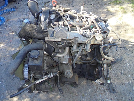 Moteur D20DT — vue 1
