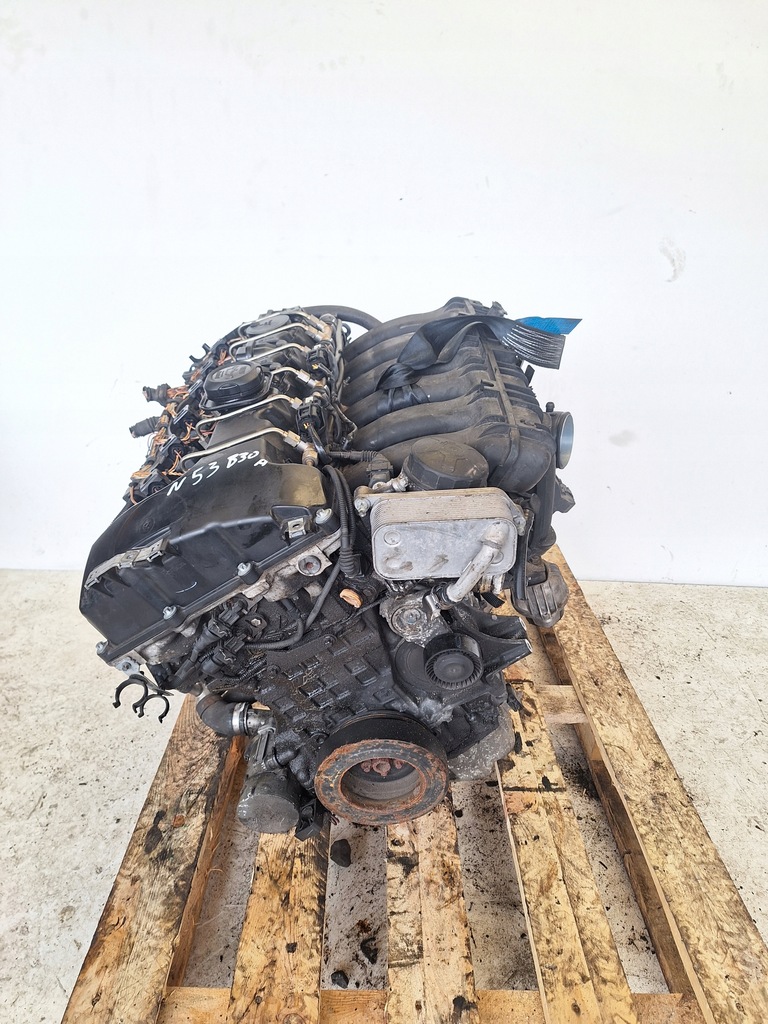 Moteur N53 B30 A — vue 1