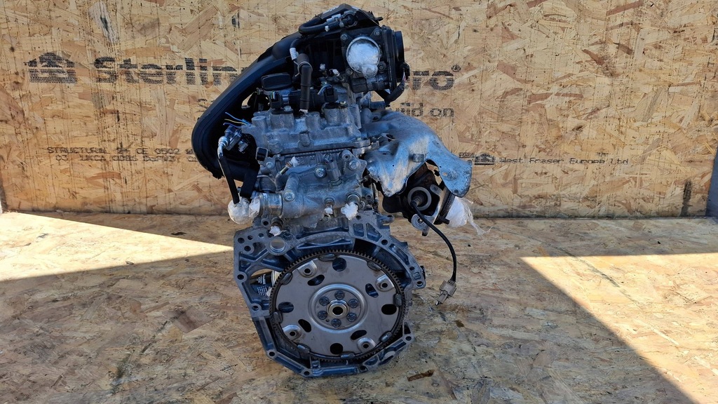 Moteur HR16DE — vue 3