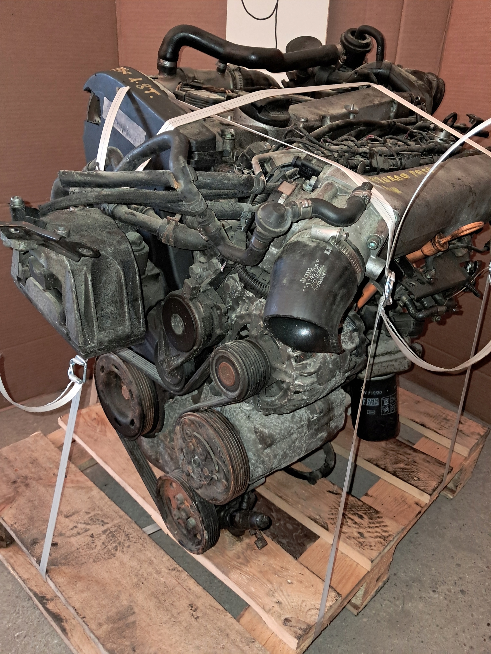 Moteur AUQ — vue 3