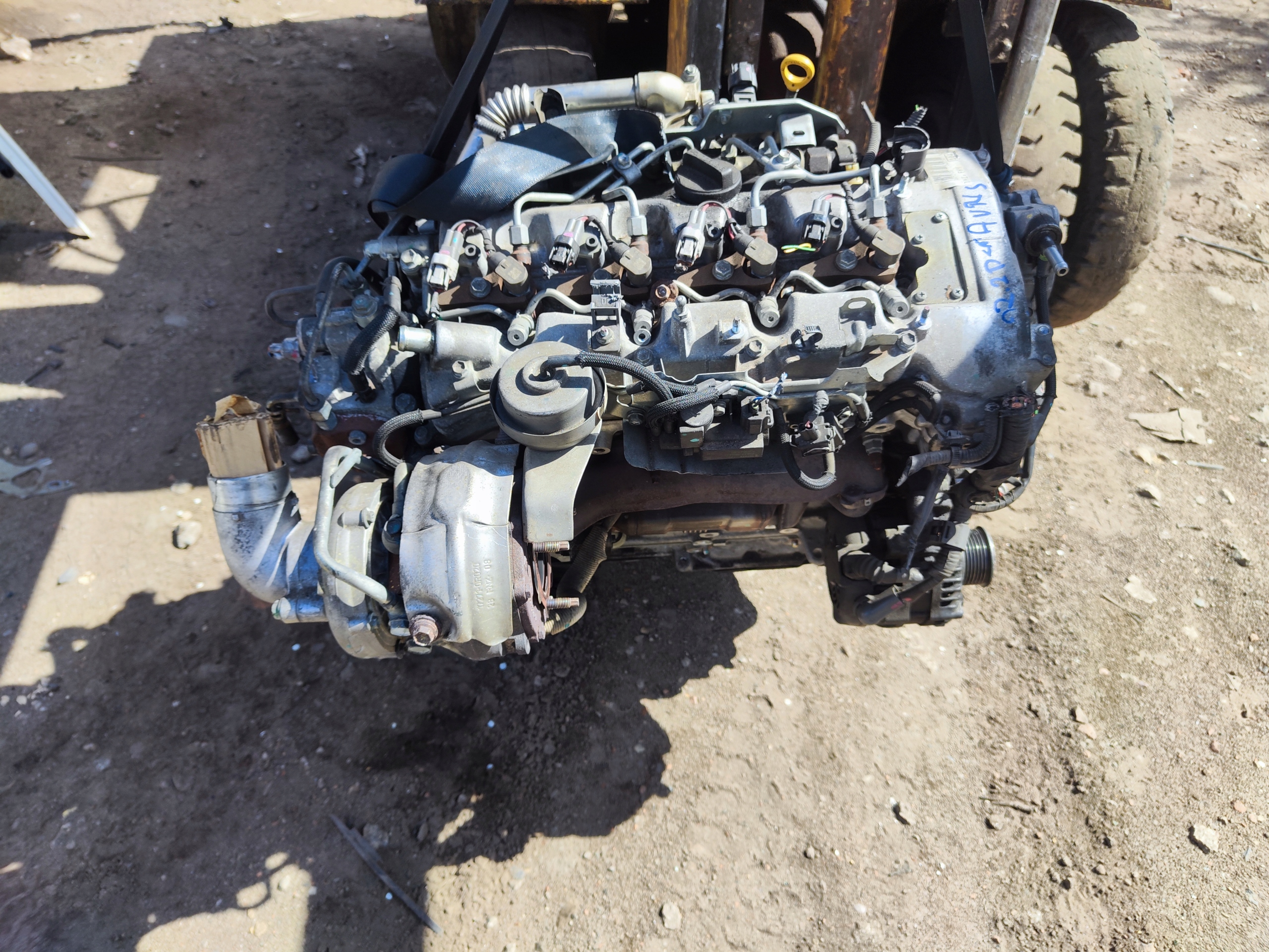 Moteur 2AD-FHV — vue 1