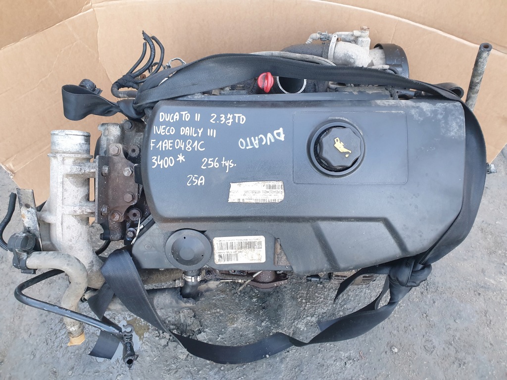 Moteur F1AE0481C — vue 1