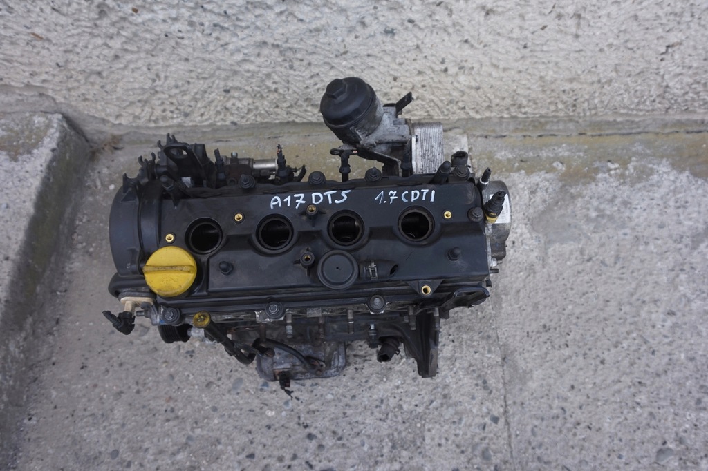 Moteur A 17 DTS — vue 1