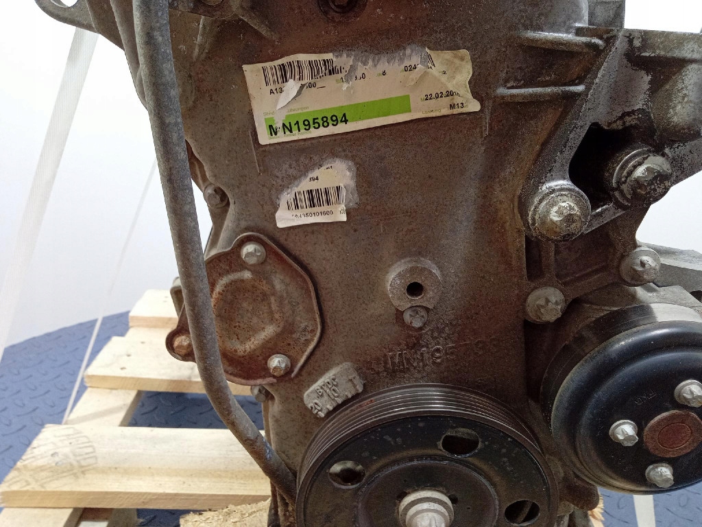 Moteur 4A90 — vue 6