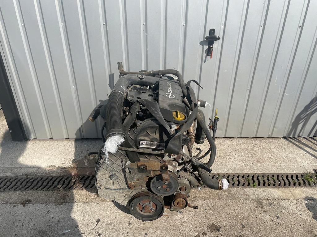 Moteur Z 17 DTH — vue 1