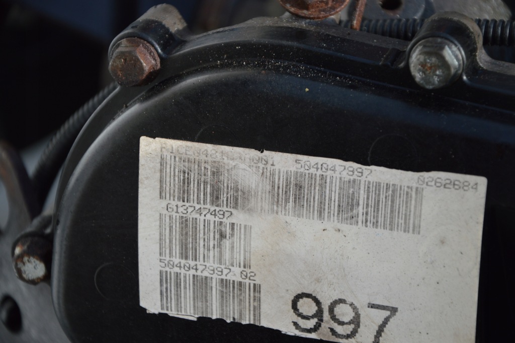 Moteur F1CE0481B — vue 2