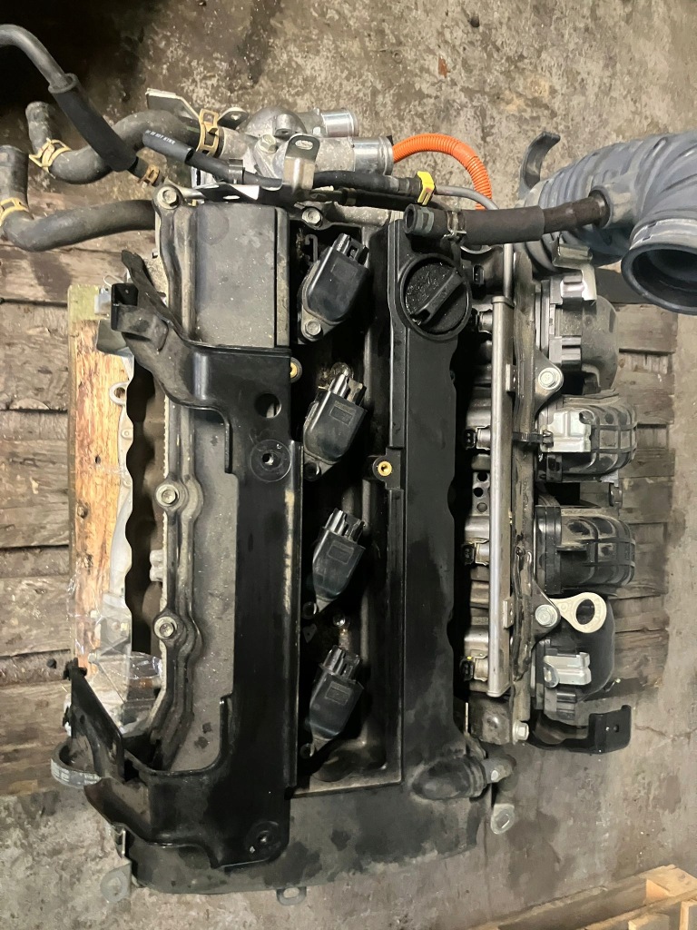 Moteur 4B12 — vue 2