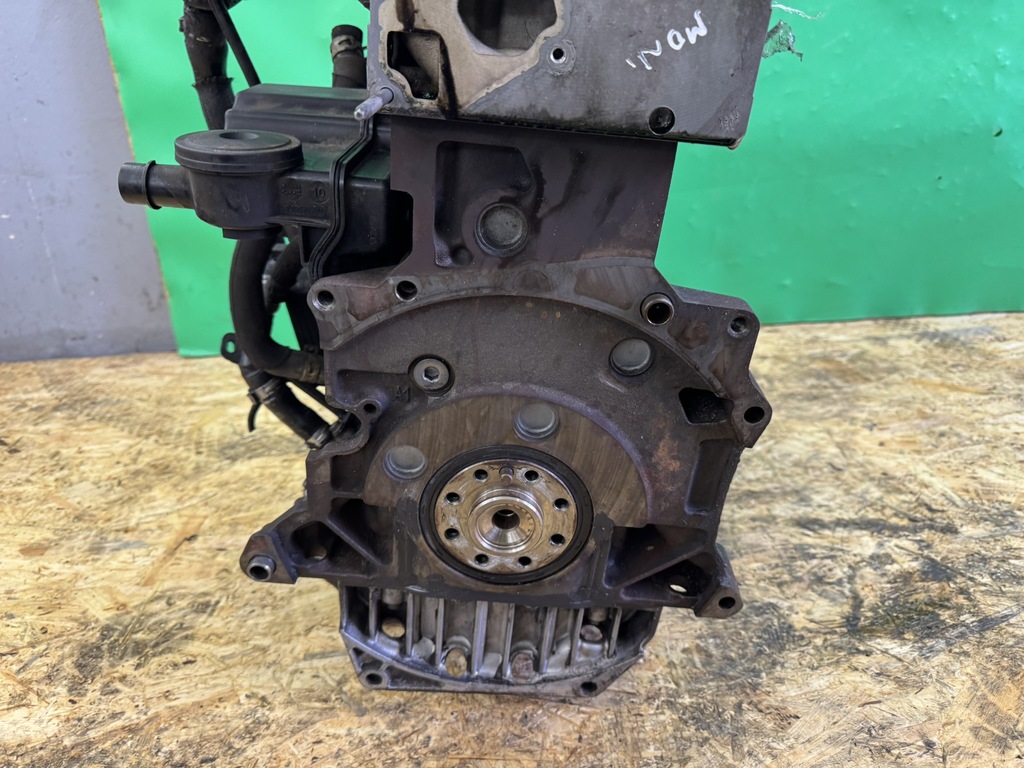 Moteur D 4204 T — vue 8