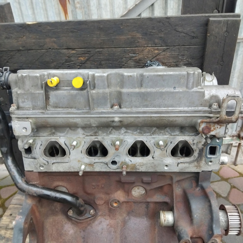 Moteur Y 16 XE — vue 3