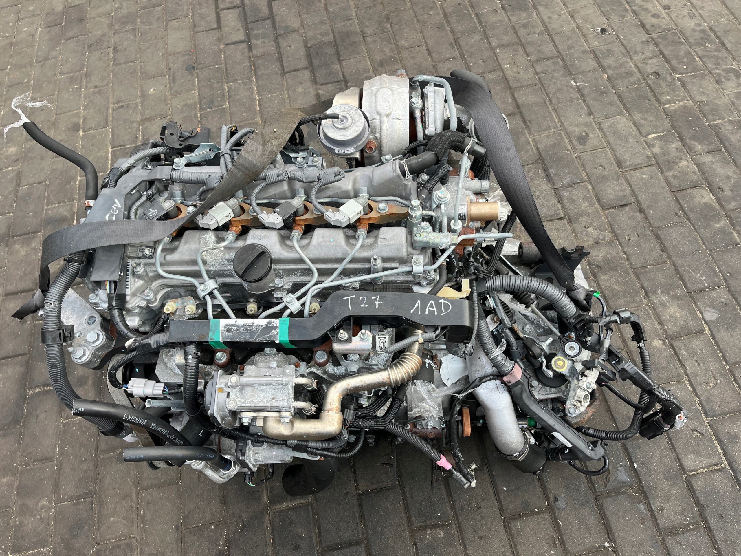 Moteur 1AD-FTV — vue 2