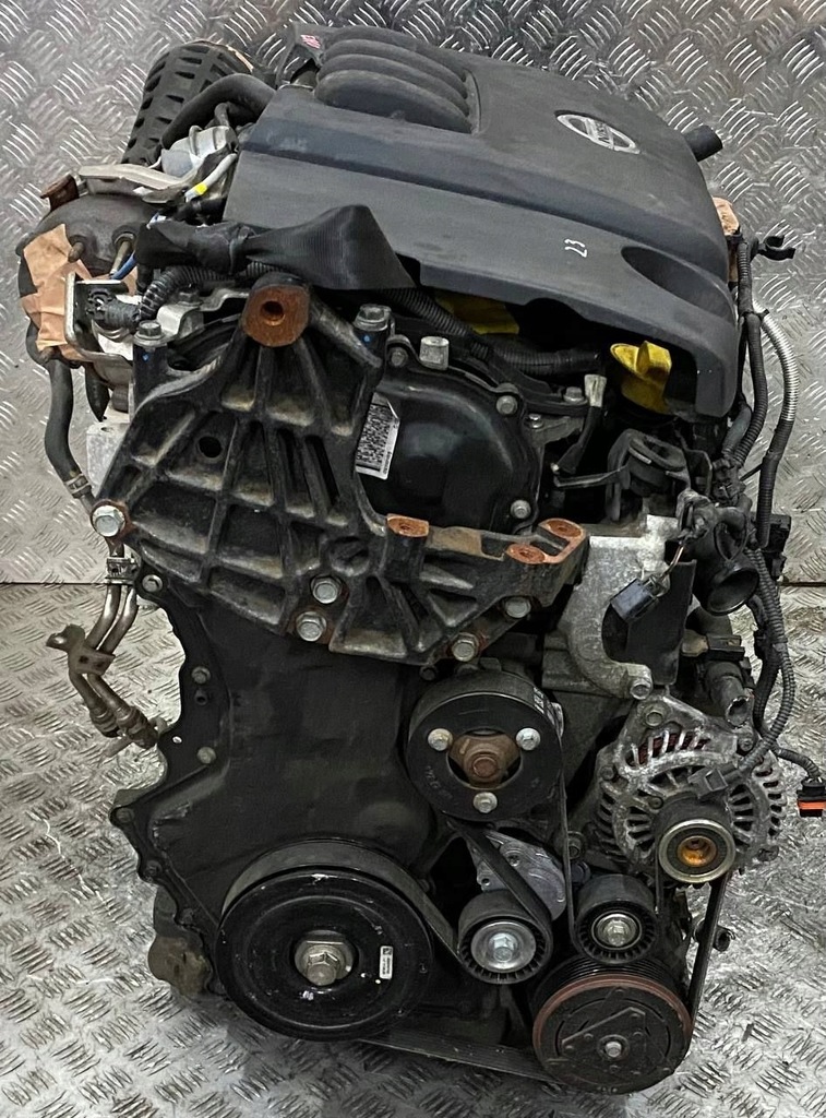 Moteur M9R 830 — vue 1