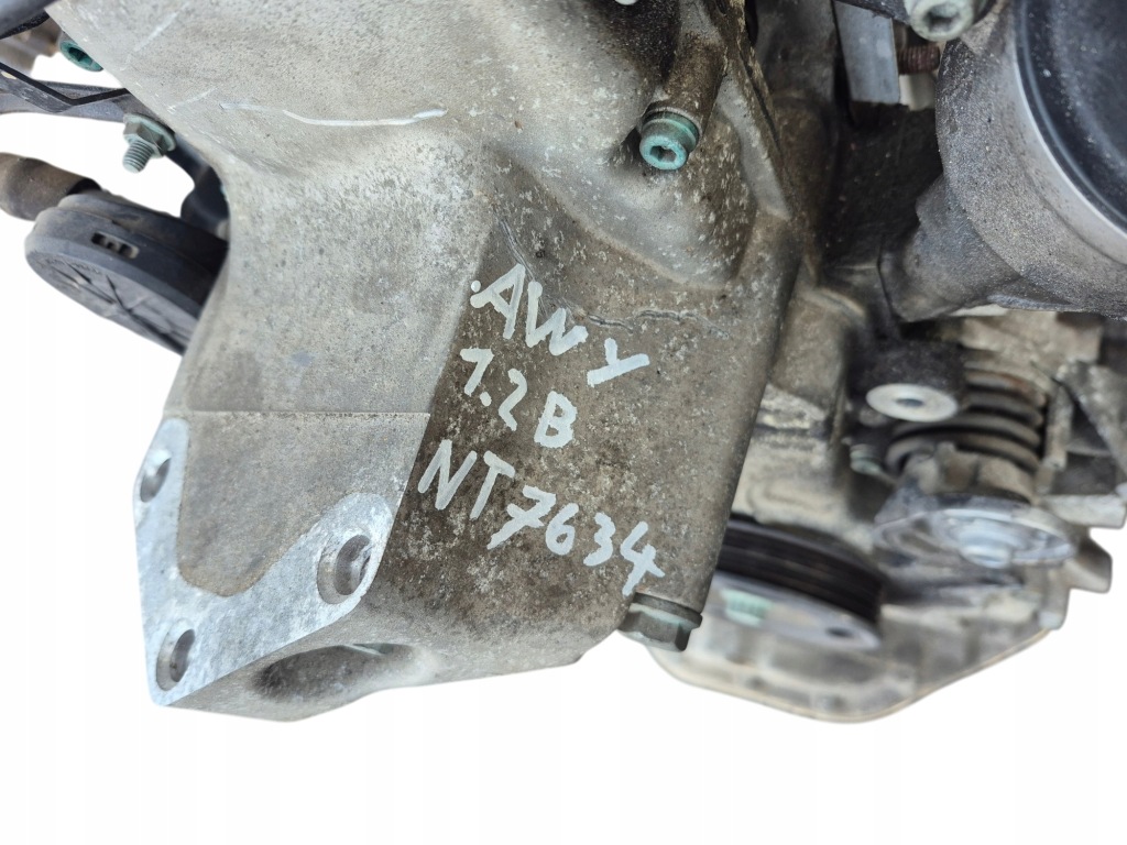 Moteur AWY — vue 1