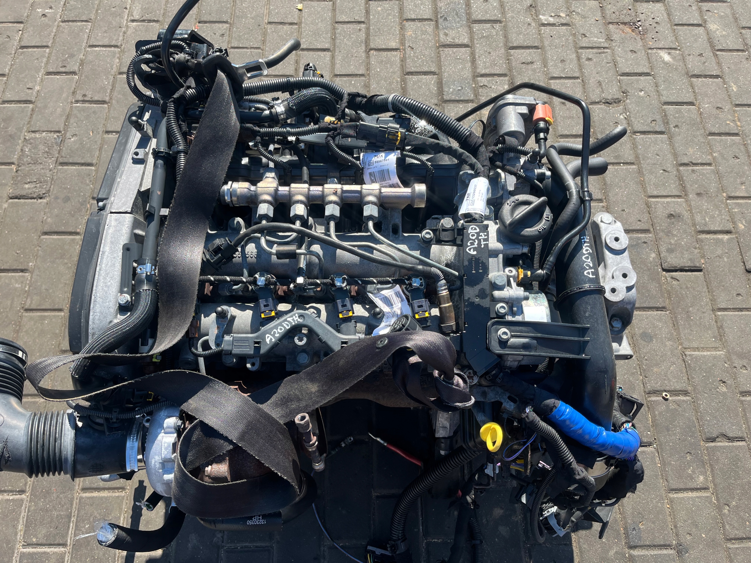 Moteur A 20 DTH — vue 3