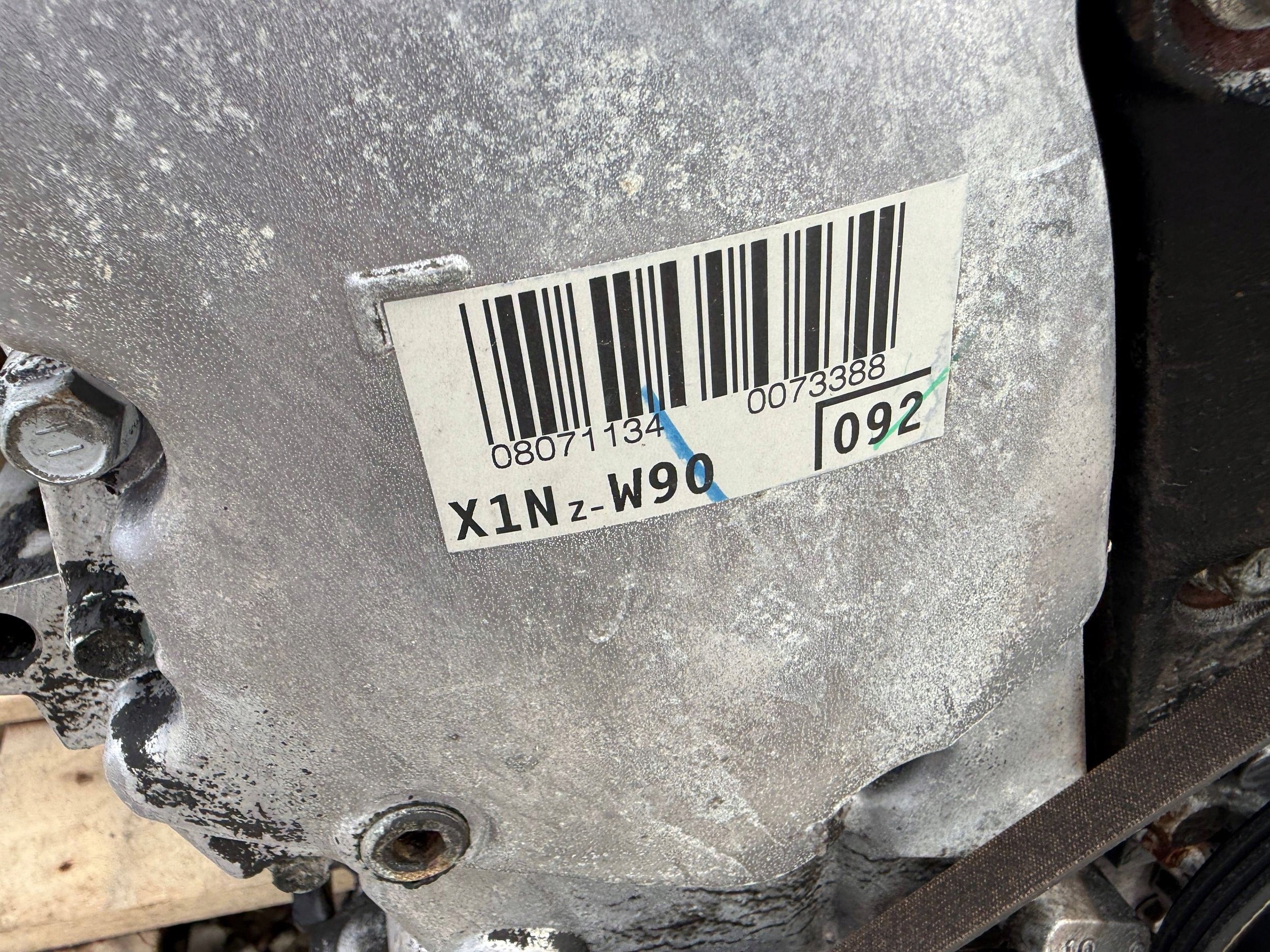 Moteur 1NZ-FXE — vue 3