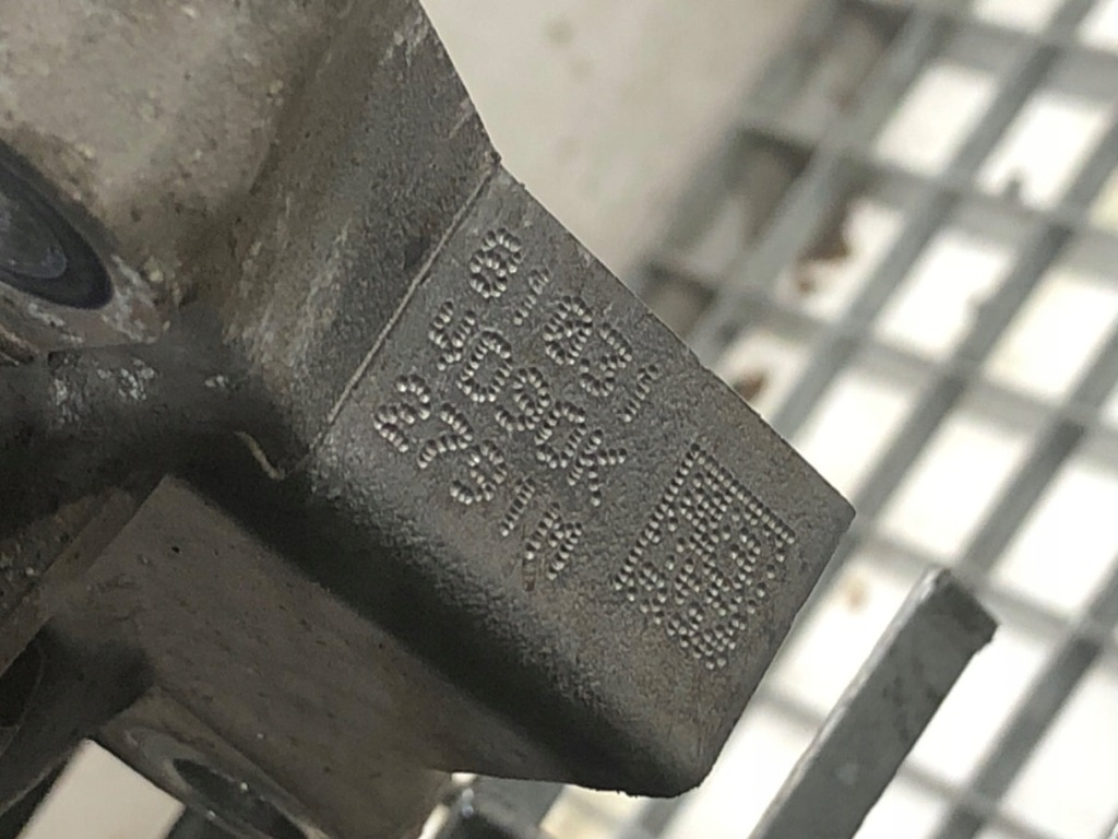 Moteur 4B10 — vue 5