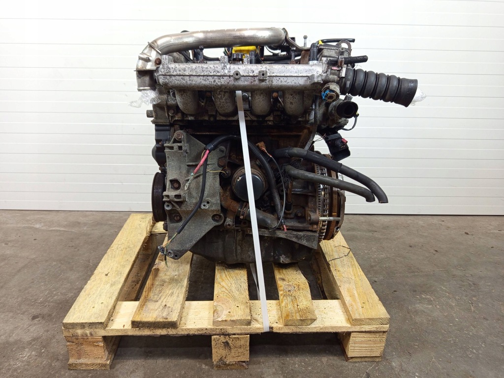 Moteur F4R 774 — vue 2
