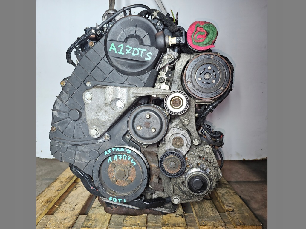 Moteur A 17 DTS — vue 1