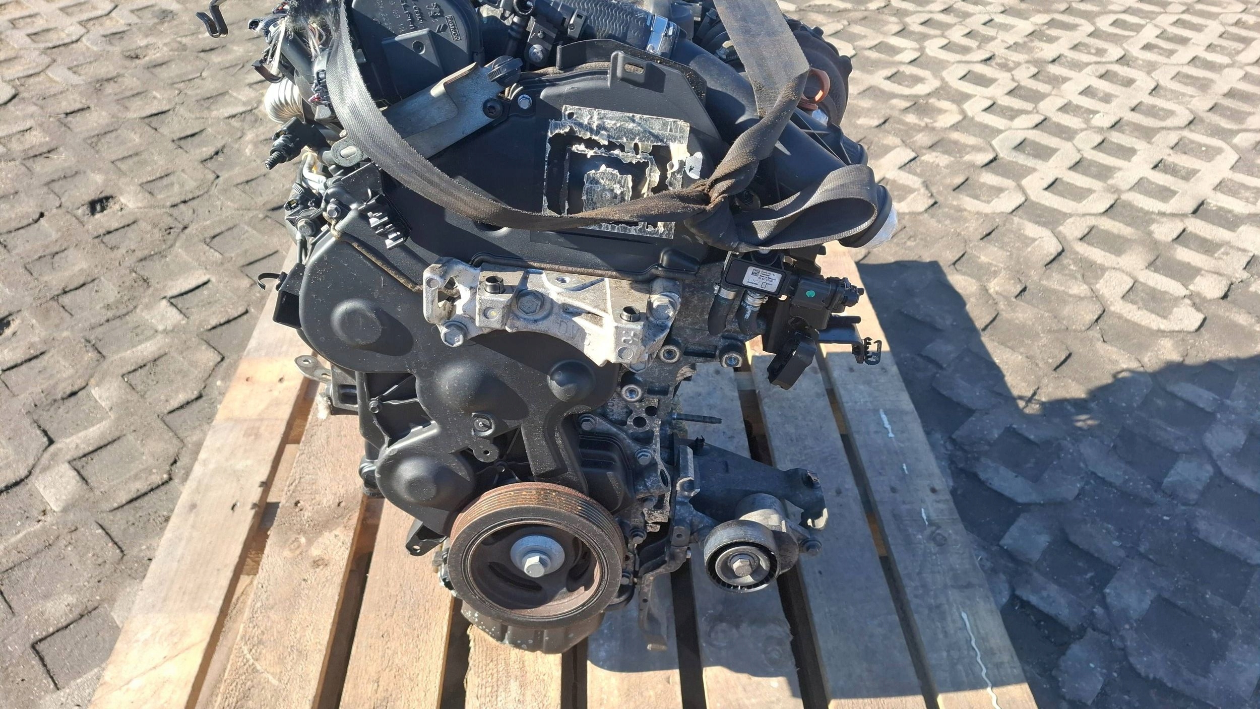Moteur 9HC (DV6C) — vue 3