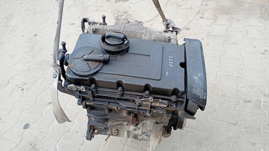Moteur AZV — vue 1