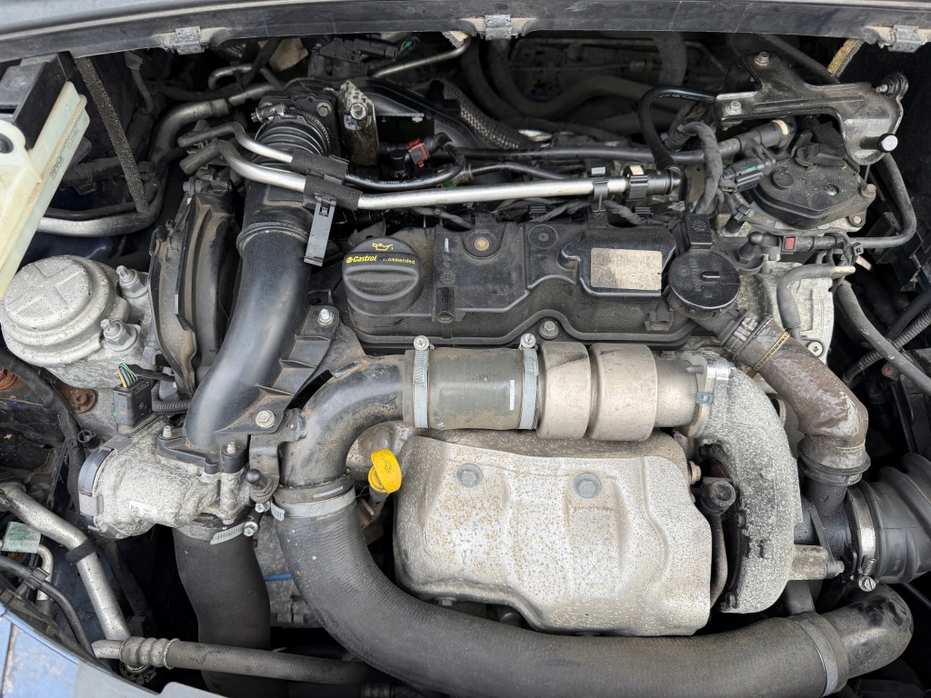 Moteur 9HC (DV6C) — vue 1