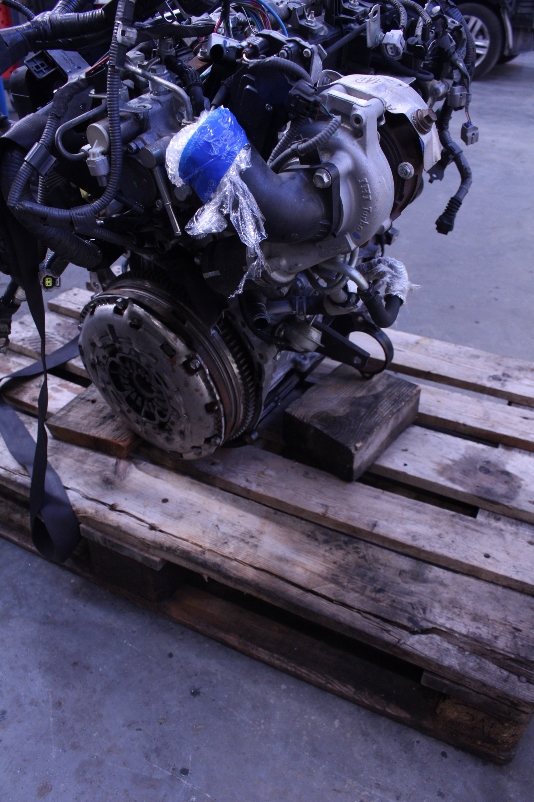 Moteur 1AD-FTV — vue 3