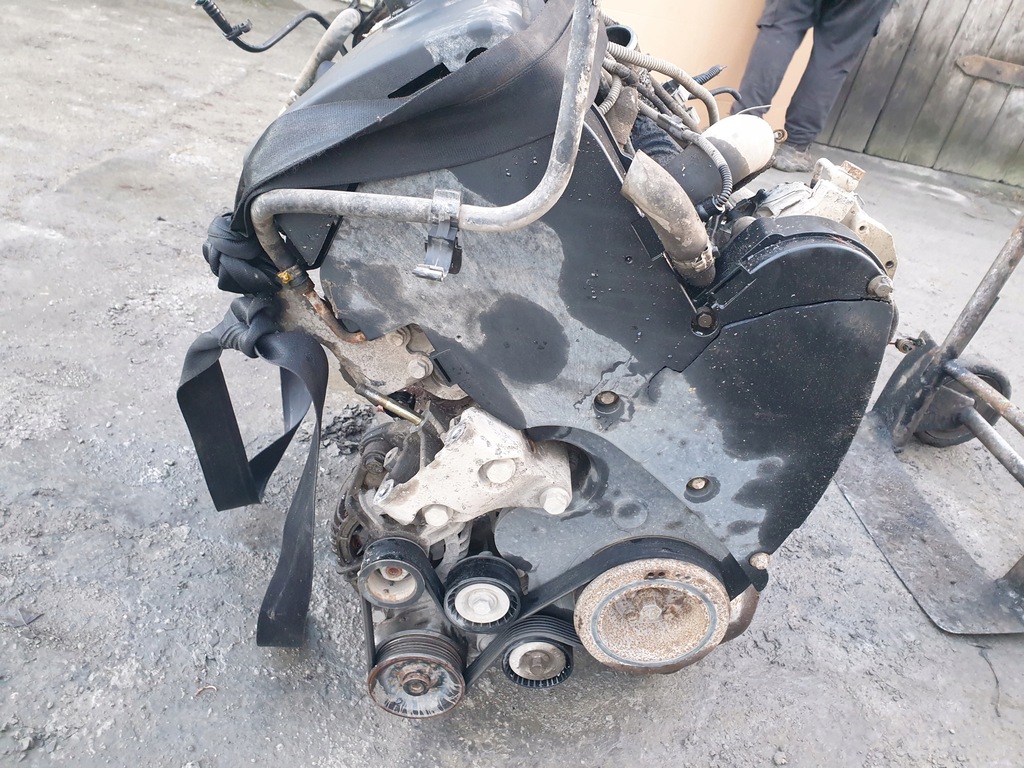 Moteur F1AE0481C — vue 3