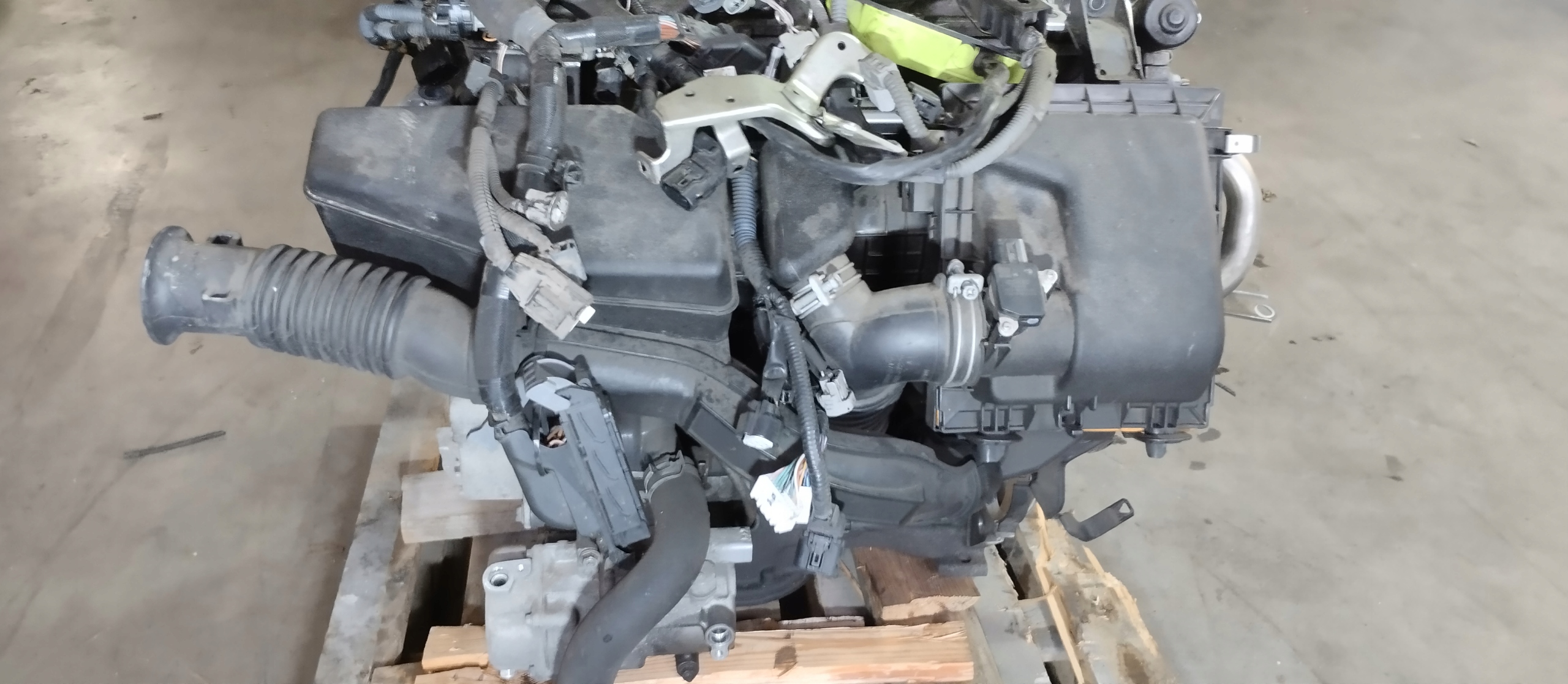 Moteur 2ZR-FXE — vue 5