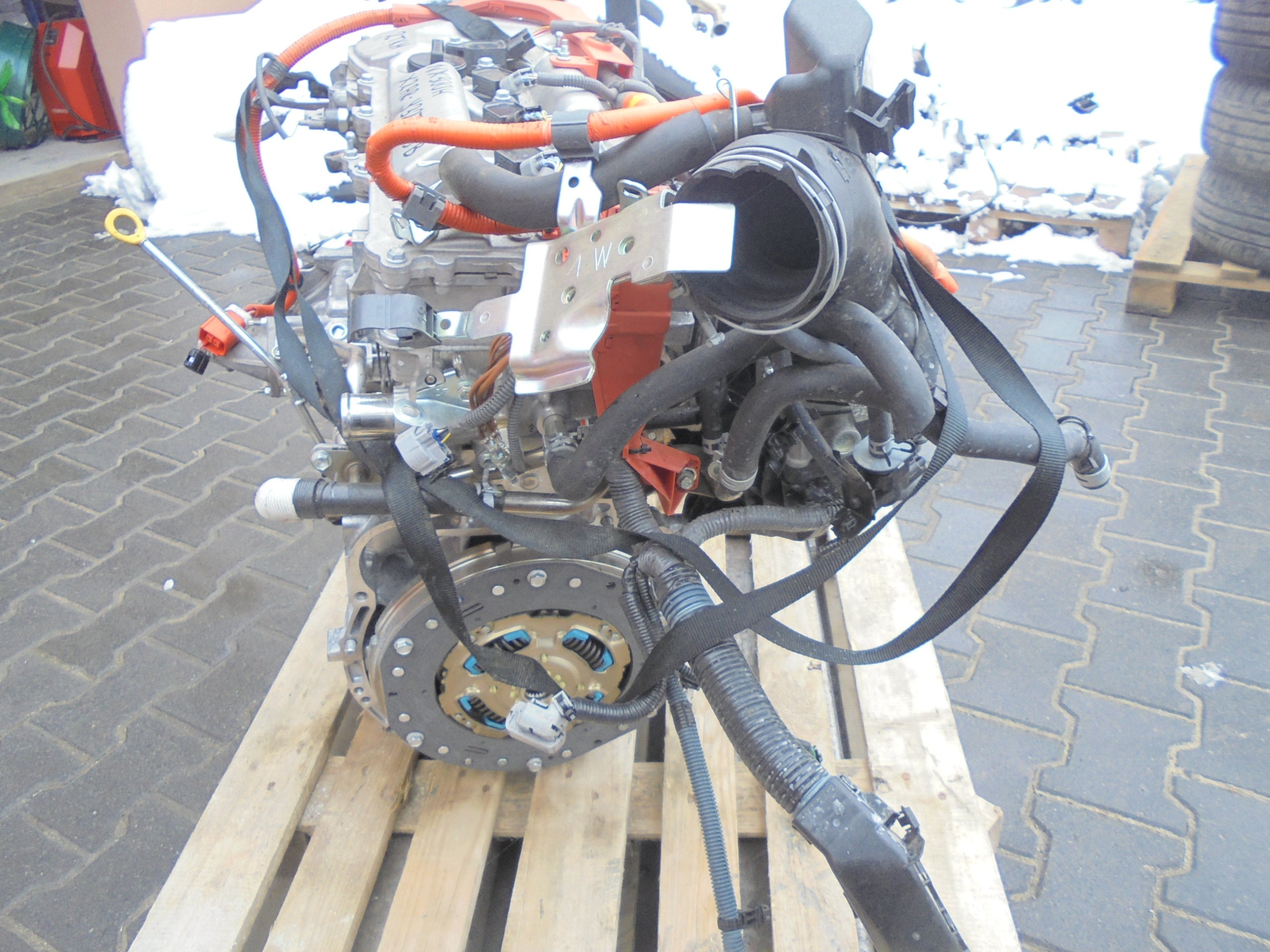 Moteur 2AR-FXE — vue 2