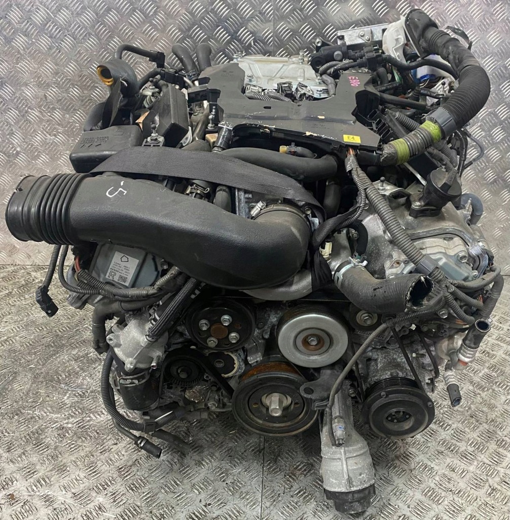Moteur 1UR-FE — vue 1