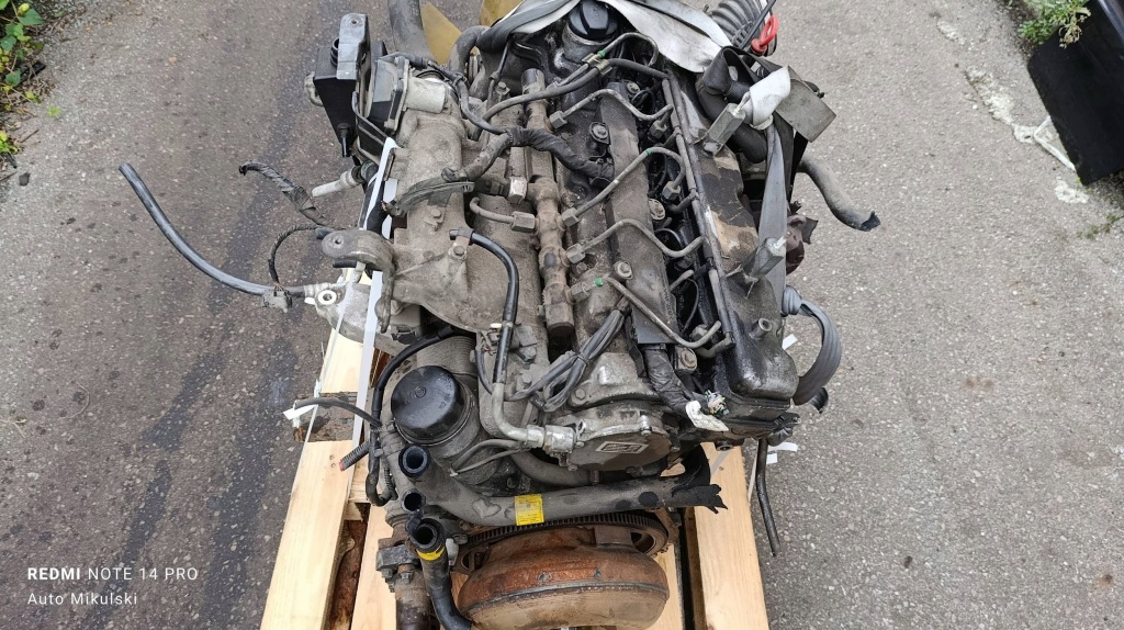 Moteur D27DT — vue 1