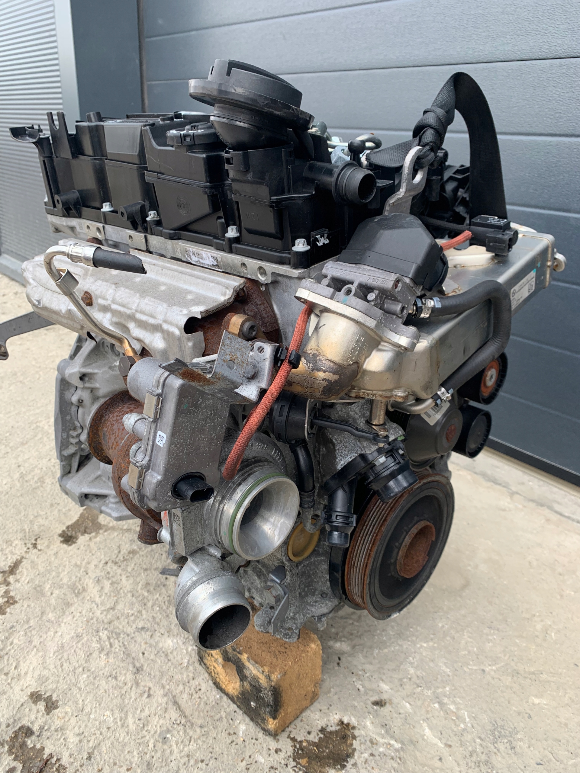 Moteur N47 D20 C — vue 12