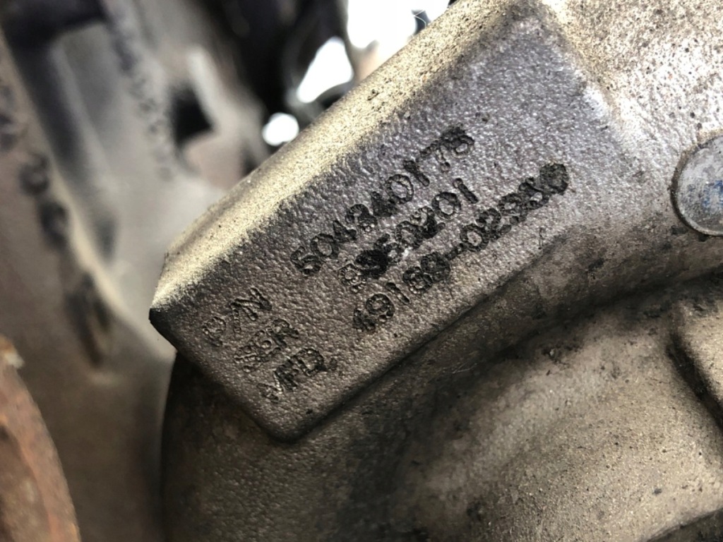 Moteur F1CE0481D — vue 3
