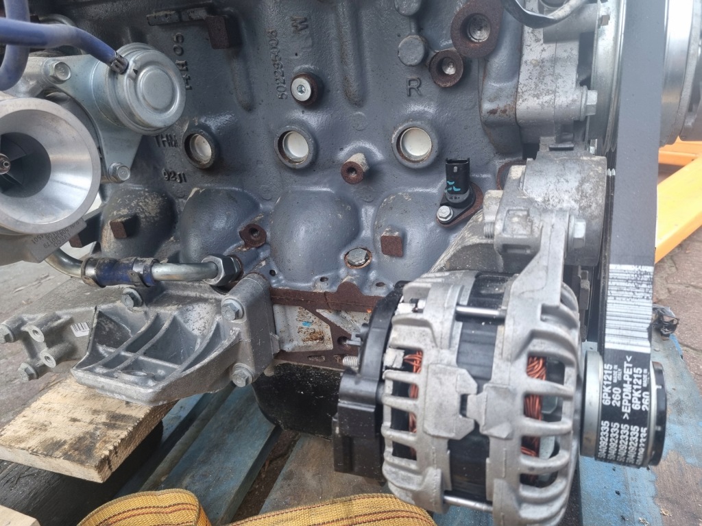 Moteur F1CE0441A — vue 2