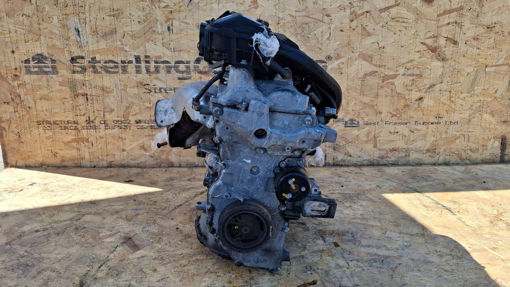 Moteur HR16DE — vue 2