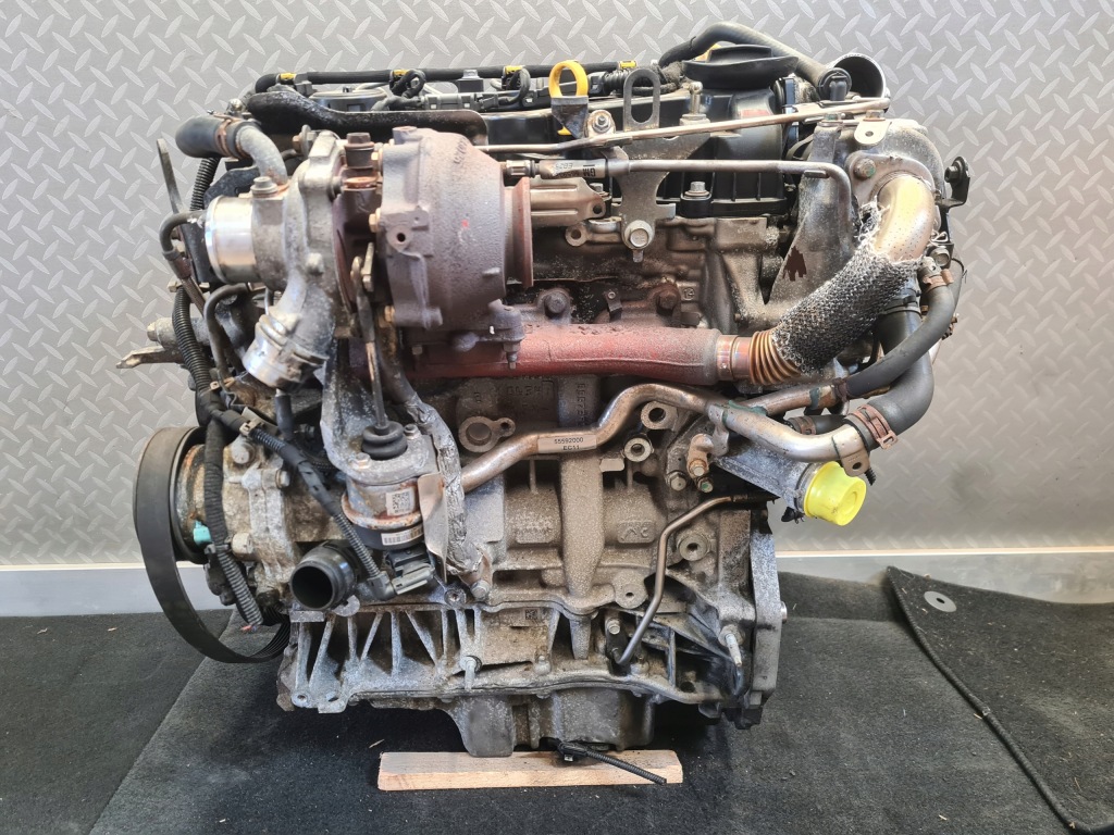 Moteur B 16 DTC — vue 1