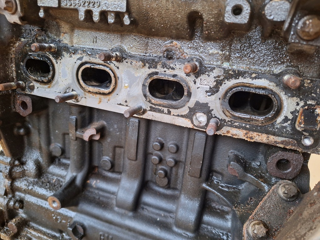Moteur A 12 XER — vue 6