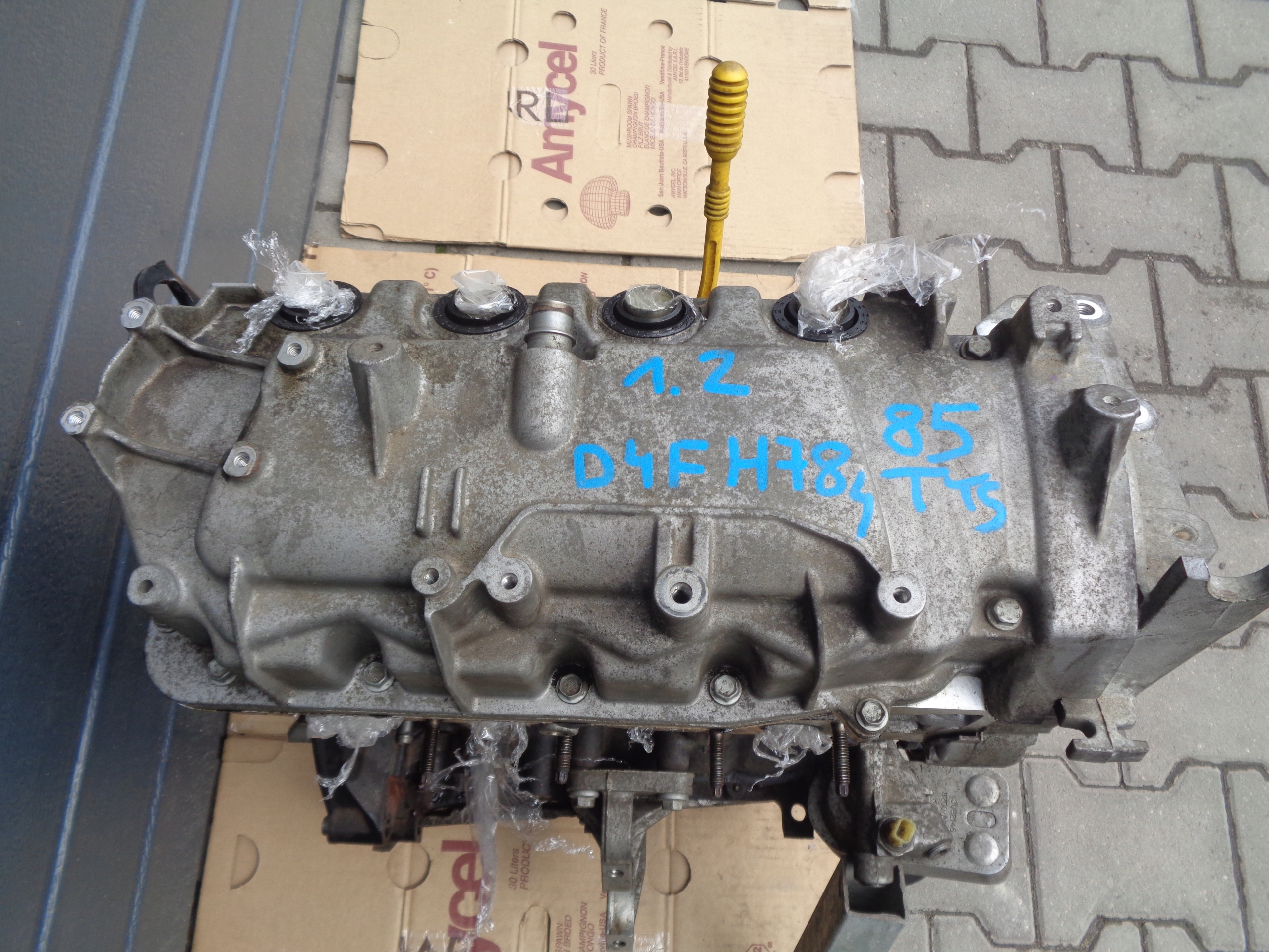 Moteur D4F 784 — vue 1