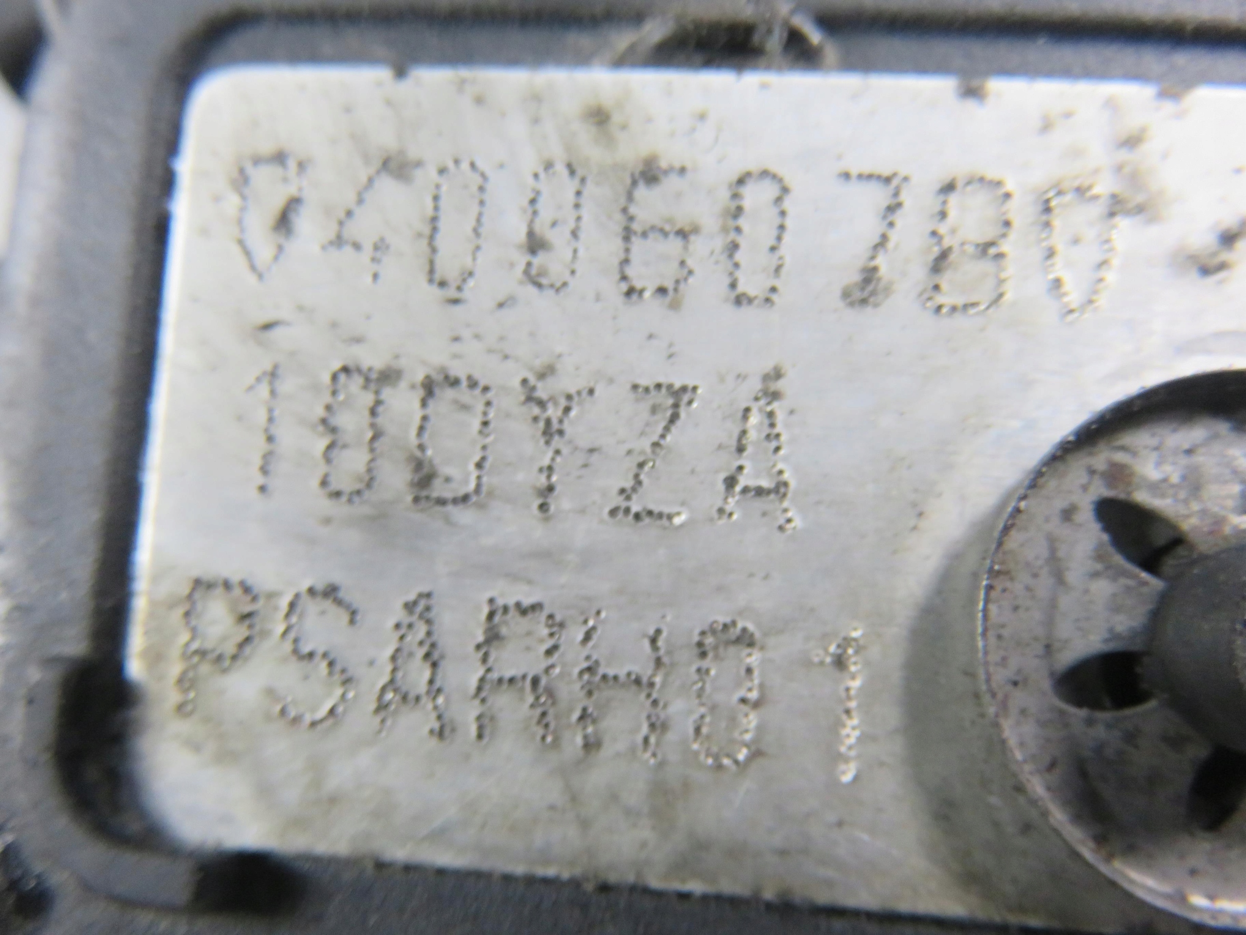 Moteur RHF (DW10BTED4) — vue 3