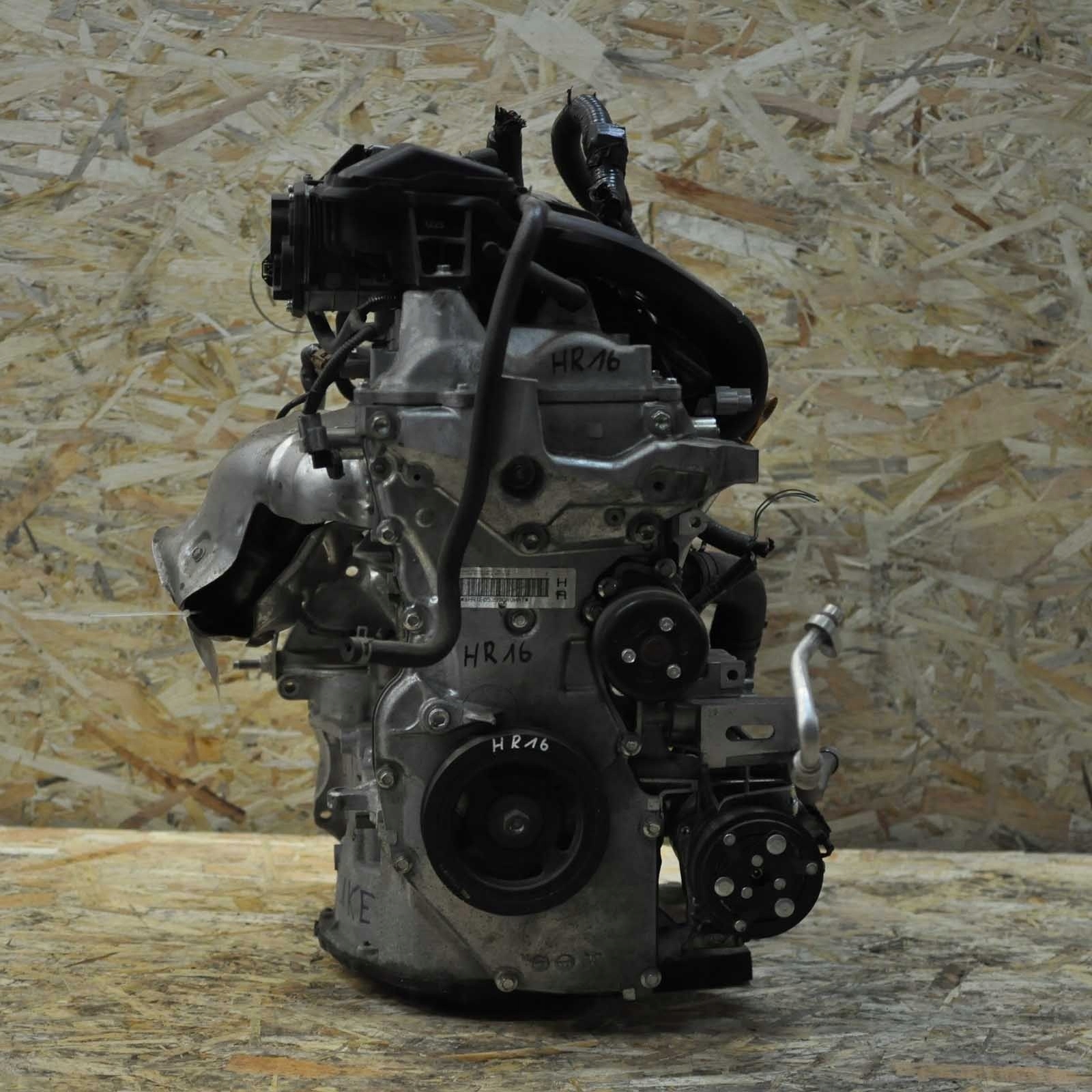 Moteur HR16DE — vue 3
