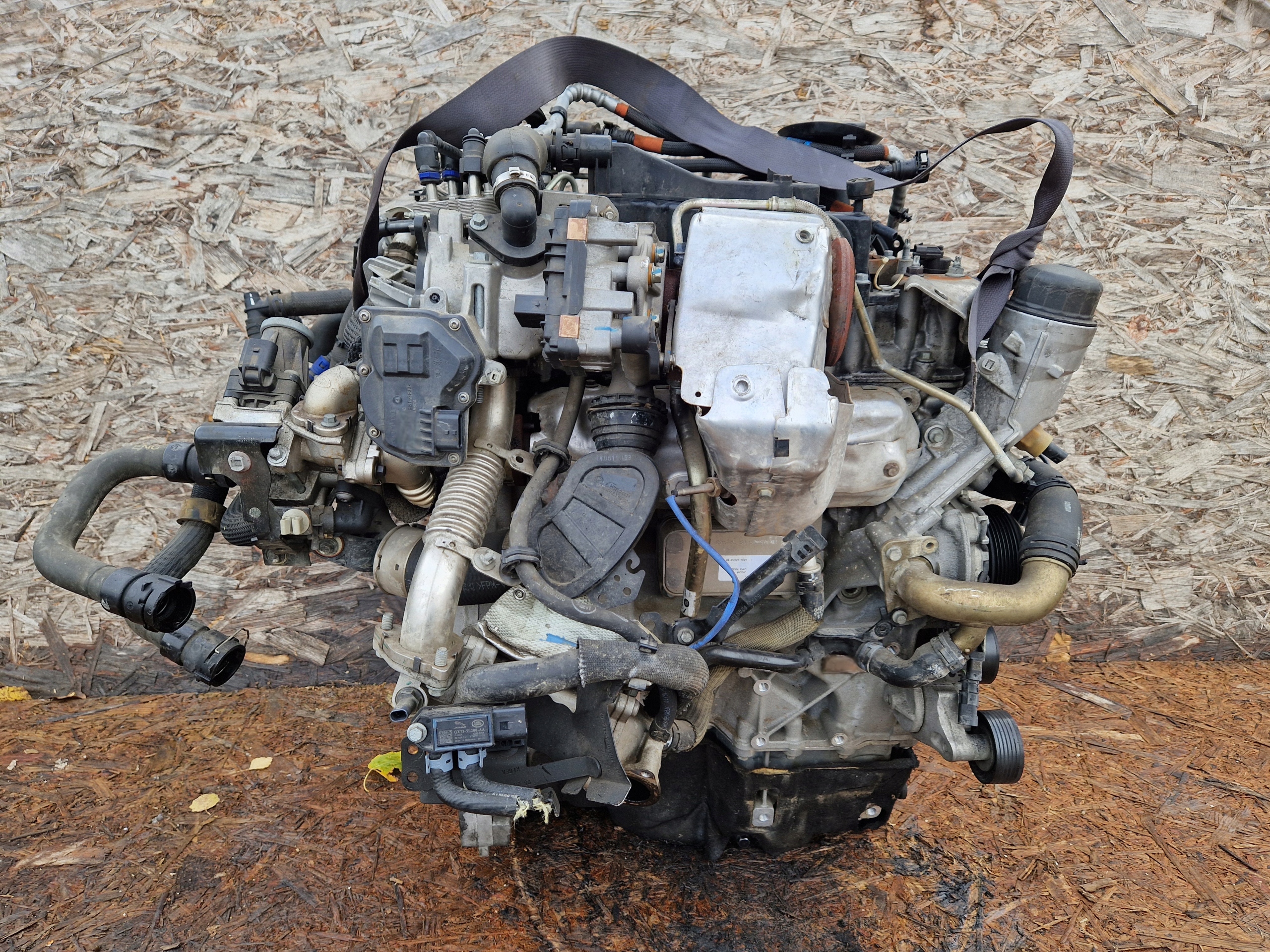 Moteur 204DTD(AJ20D4) — vue 1
