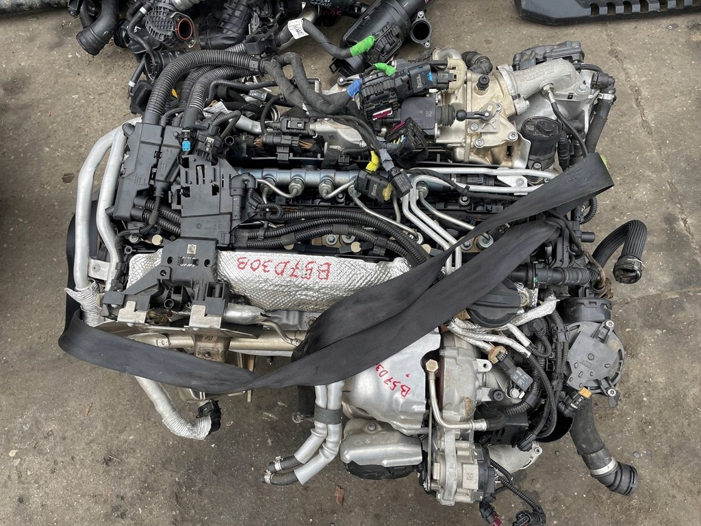 Moteur B57 D30 B — vue 1