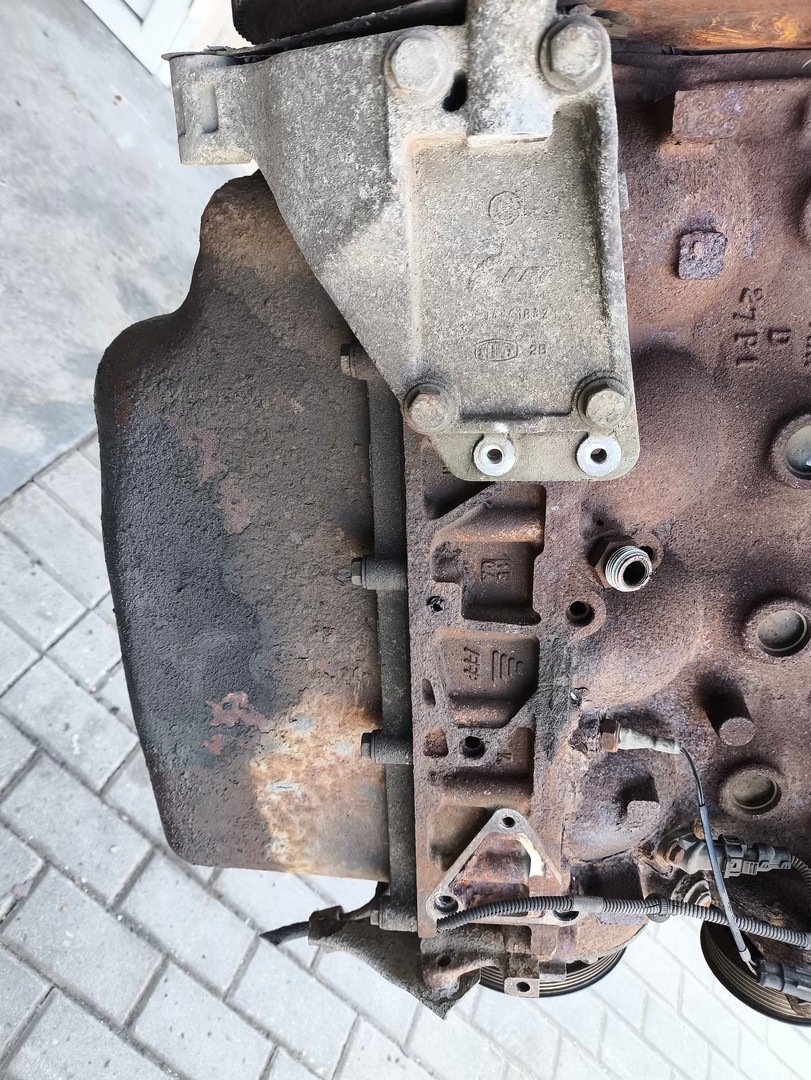 Moteur F1CE0481D (F30DT) - Image 8
