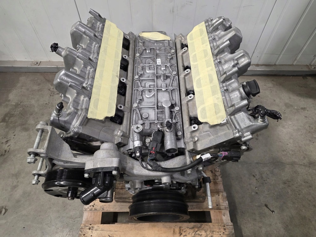 Moteur LT4(376CUV8) — vue 1