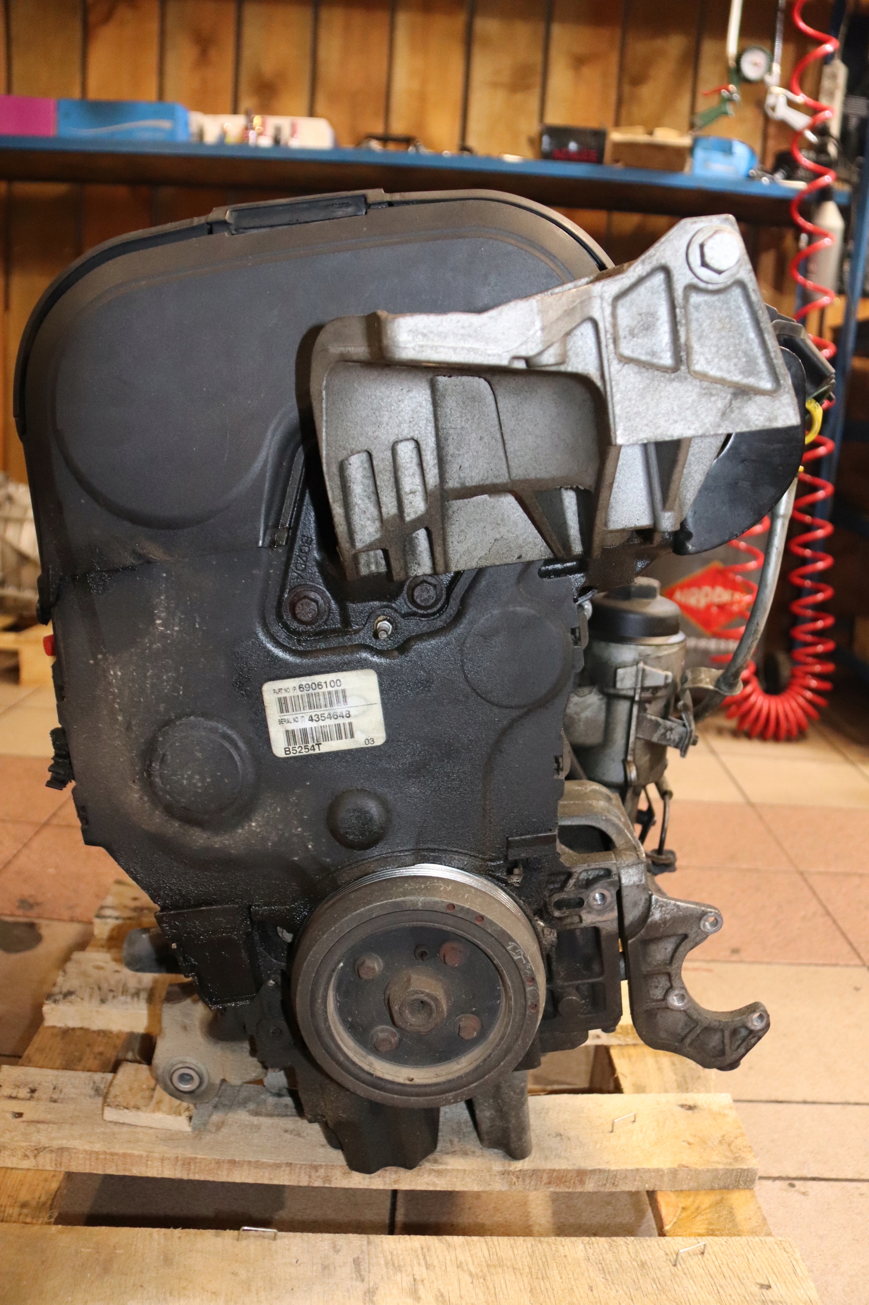 Moteur B 5254 T8 — vue 6