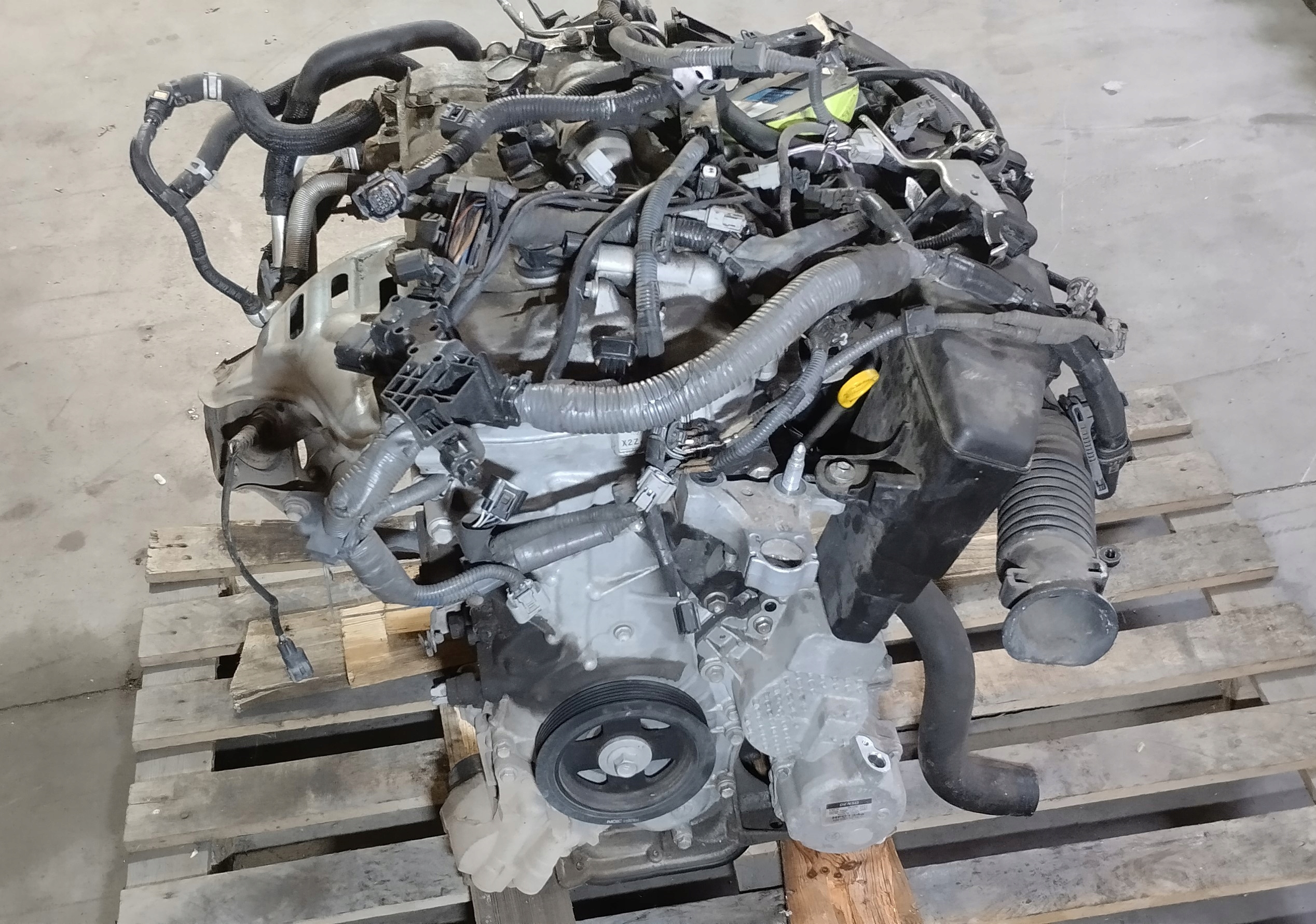Moteur 2ZR-FXE — vue 1