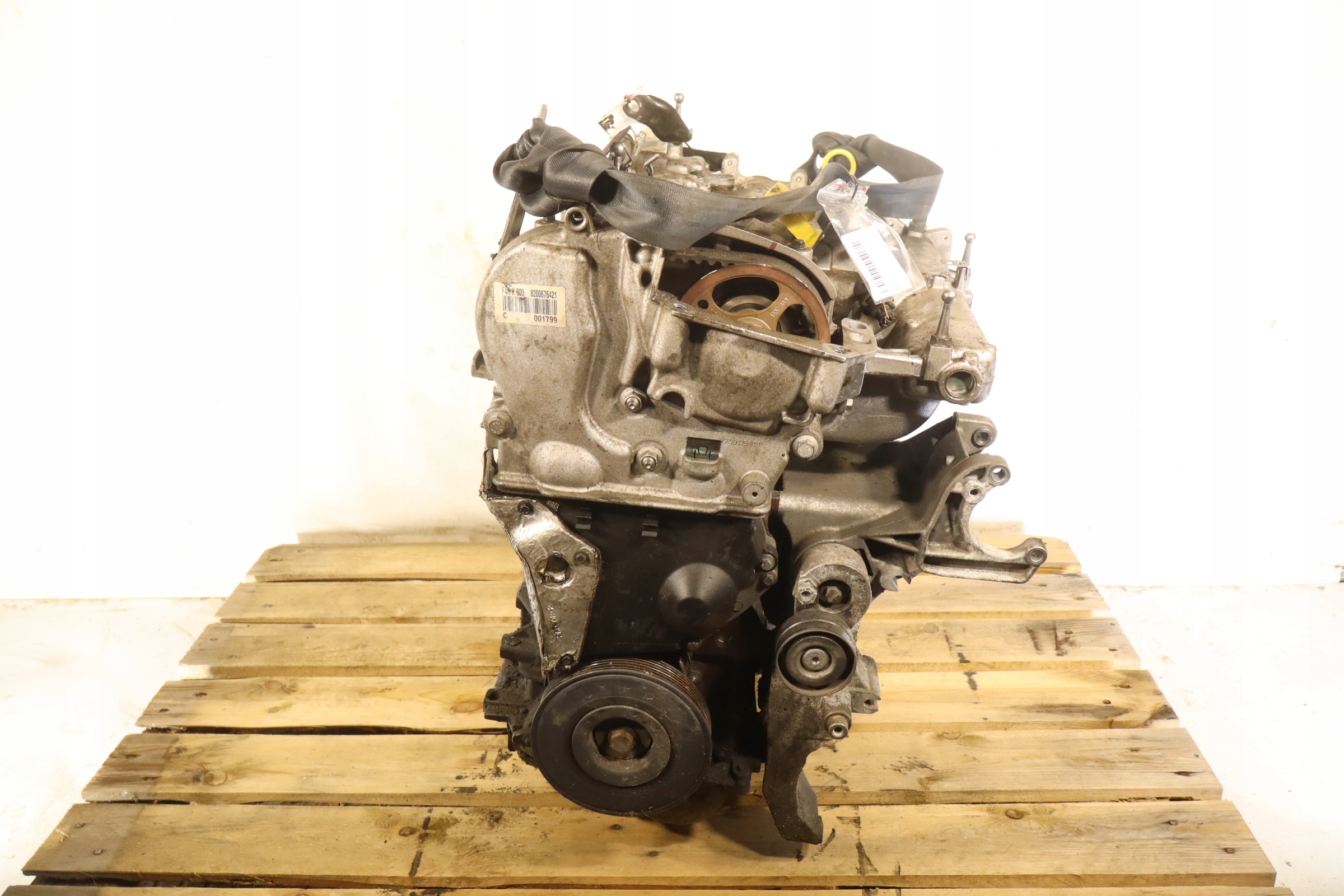 Moteur F4R 800 — vue 2